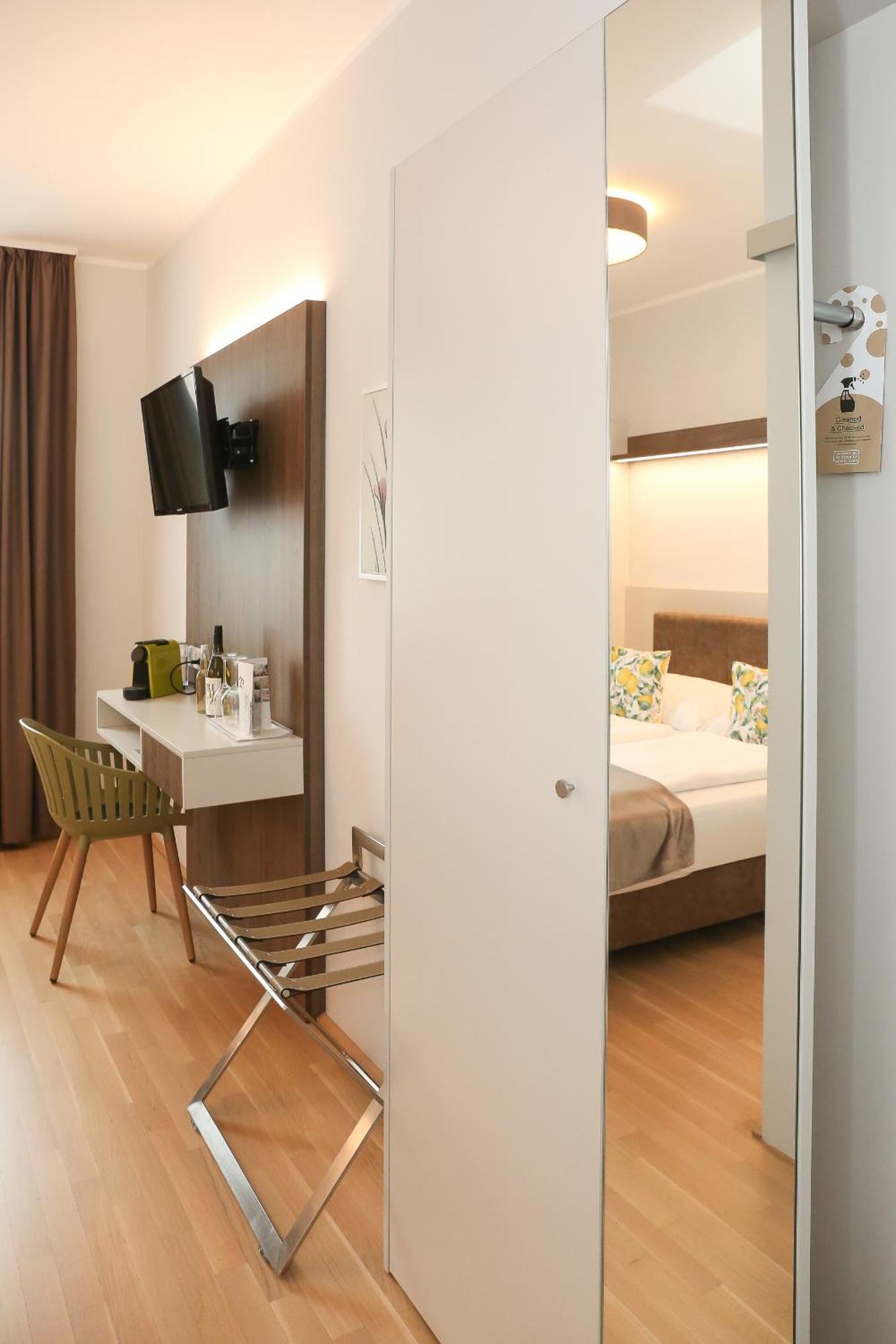 23-Hotel Schwadorf bei Wien Εξωτερικό φωτογραφία